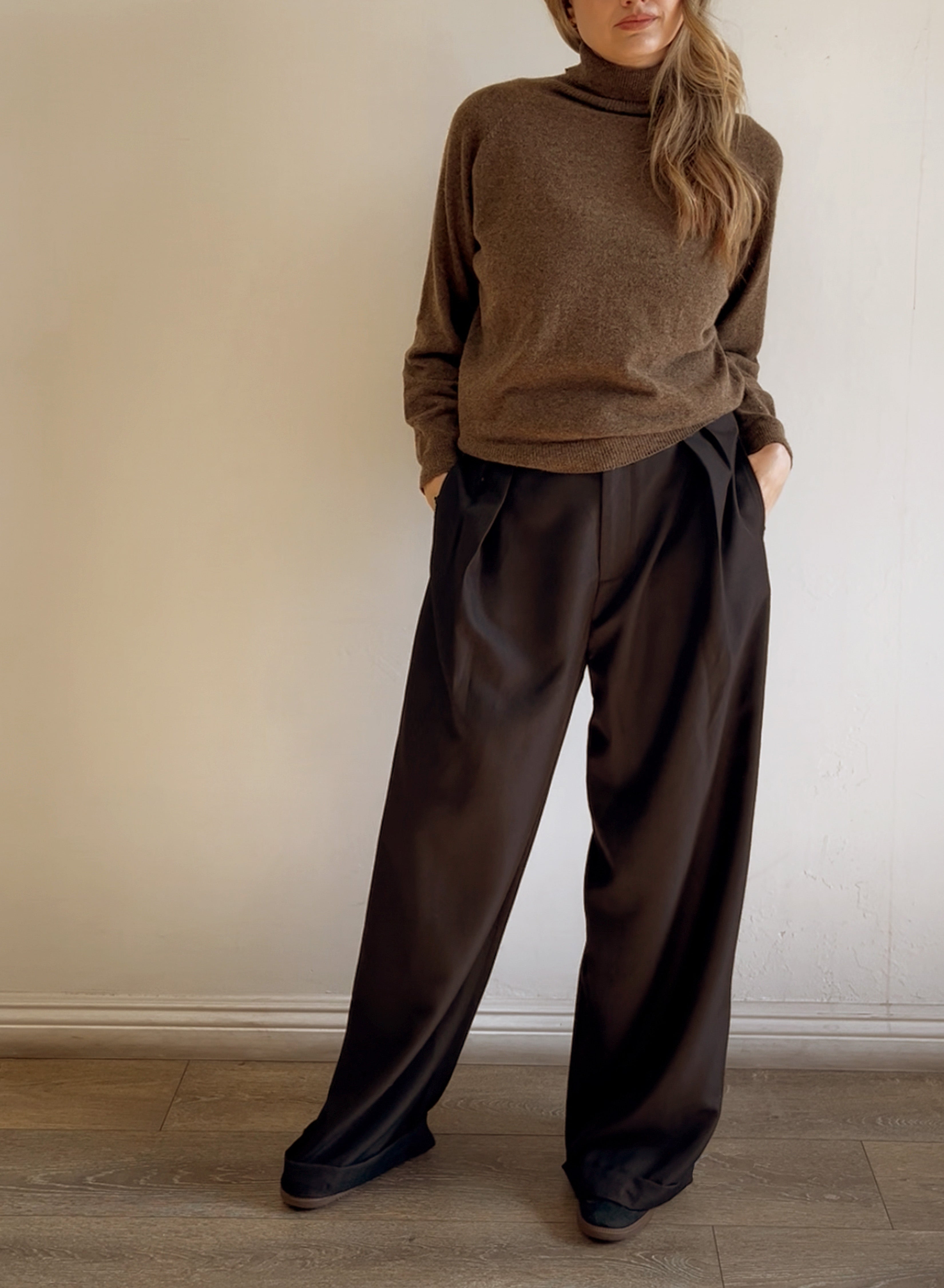 BLAKE TURTLENECK-BROWN